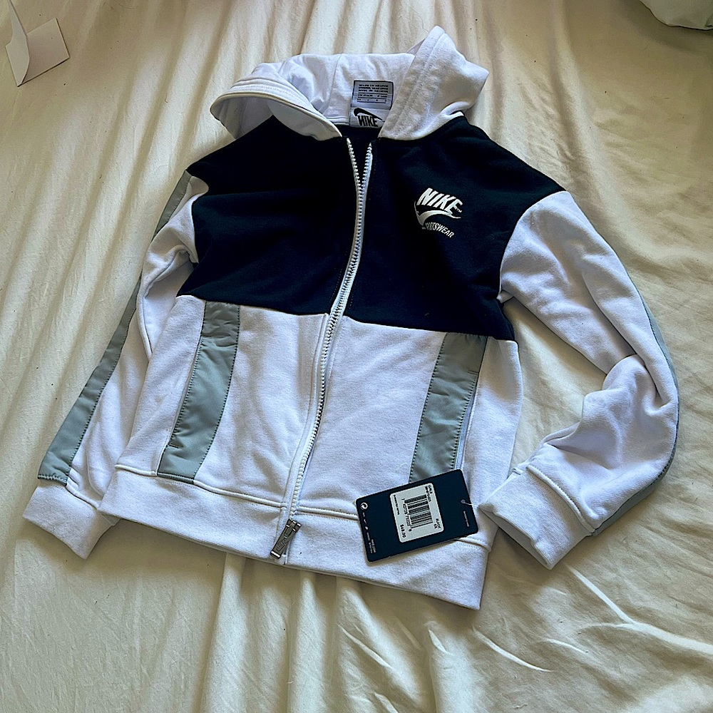 Nike Sportswear Heritage
Little Kids' Full-Zip Hoodie 6X L